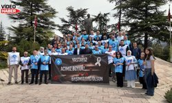 KARABÜK'TE EĞİTİMCİLER TEK SES:"EĞİTİM ASLA KARANLIĞA TESLİM OLMAYACAK"