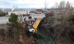 DİREKSİYON BAŞINDA FENALAŞINCA ŞARAMPOLE DEVRİLDİ