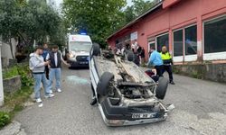 ALAPLI’DA FRENİ BOŞALAN OTOMOBİL TAKLA ATTI