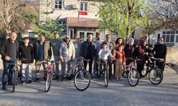 OVADER'DEN 50 ÖĞRENCİYE BİSİKLET