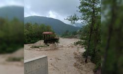 KASTAMONU'DA YÜRÜYÜŞ KÖPRÜSÜ SELE KAPILDI