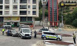 OTOMOBİL VE KAMYONET ÇARPIŞTI: 1 YARALI