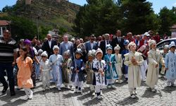 530 YILLIK GELENEKLE 25 ÇOCUK SÜNNET ETTİRİLDİ