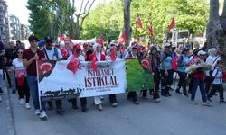 KURTULUŞ SAVAŞINDAKİ MİLLİ RUHU 95 KİLOMETRE YÜRÜYEREK YAŞATTILAR
