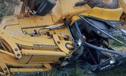DEVRİLEN İŞ MAKİNESİNN ALTINDA OPERATÖRÜ HAYATINI KAYBETTİ