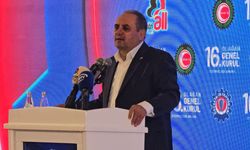 ÖZÇELİK-İŞ SENDİKASI'NDA YUNUS DEĞİRMENCİ YENİDEN GENEL BAŞKAN SEÇİLDİ
