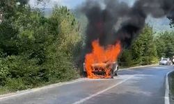 BARTIN’DA SEYİR HÂLİNDEKİ OTOMOBİL ALEV ALDI