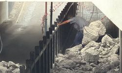 ÇÖKEN ALT GEÇİTTE DEMİRLERİ TESTEREYLE KESMEYE ÇALIŞTI