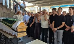 BARTIN’DA DENİZDE KALP KRİZİ GEÇİREN KADIN HAYATINI KAYBETTİ