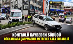 VİRAJI ALAMAYAN OTOMOBİL REFÜJE ÇARPTI