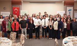 MEDİKAR HASTANESİ'NDE DÜNYA ECZACILAR GÜNÜ BULUŞTU
