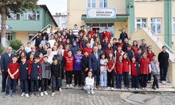 AKBAŞ, ÖĞRETMEN VE ÖĞRENCİLERLE BULUŞTU
