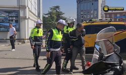 BIÇAKLI ŞAHIS POLİSİN MÜDAHALESİYLE DURDURULDU