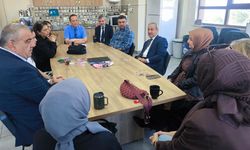 NEVZAT AKBAŞ ÖĞRETMENLERİN TALEPLERİNİ DİNLEDİ