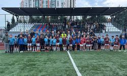 KARABÜK’TE MİNİK FUTBOLCULARIN ŞENLİK HEYECANI