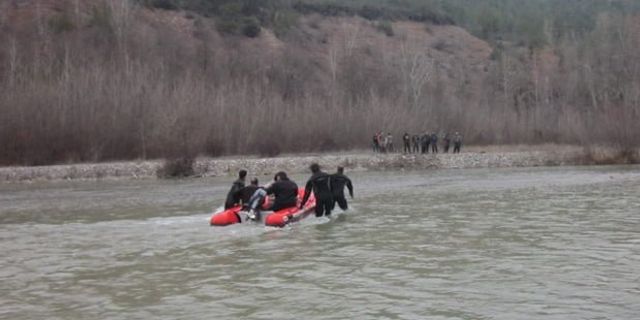 YÜKSEK GERİLİM HATTI ÇEKERKEN DÜŞTÜ