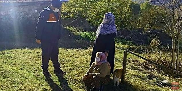 81 YAŞINDAKİ KADINI DOLANDIRAN ŞÜPHELİLER YAKALANDI