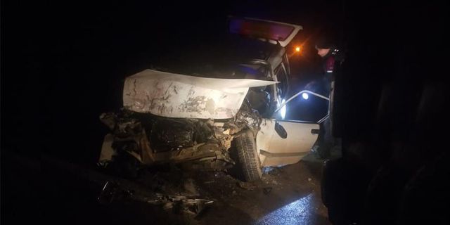 KAMYONLA ÇARPIŞAN OTOMOBİL SÜRÜCÜSÜ YARALANDI