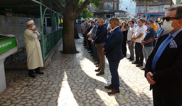 VALİLİK BASIN MÜDÜRÜ BİLAL YATMAZ'IN KARDEŞİ SON YOLCULUĞUNA UĞURLANDI