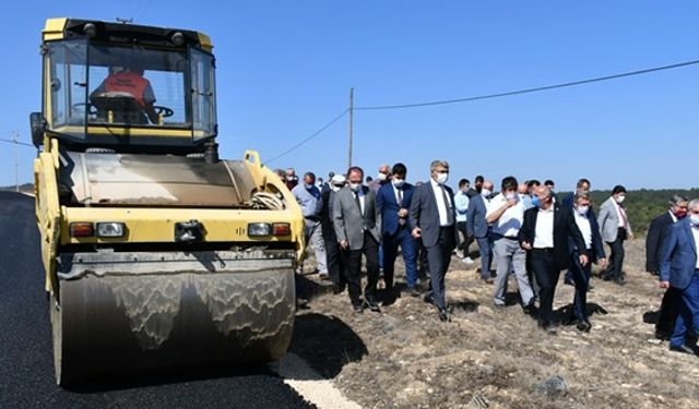 SAFRANBOLU'DA KÖY YOLLARI ASFALTLANIYOR