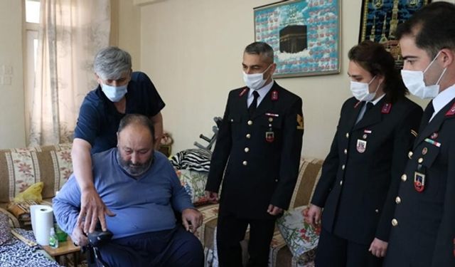 İL JANDARMA KOMUTANLIĞI'NDAN ANLAMLI BAĞIŞ