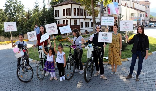 "SÜSLÜ KADINLAR BİSİKLET TURU" DÜZENLENDİ