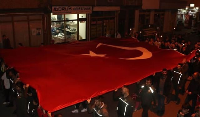 YENİCE'DE FENER ALAYI DÜZENLENDİ