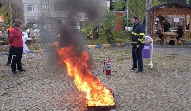 İTFAİYE MÜDÜRLÜĞÜ TATBİKATLARA DEVAM EDİYOR