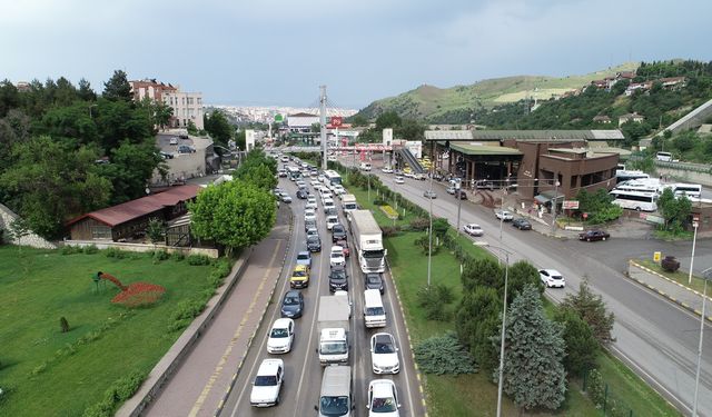 KARABÜK'TE TRAFİĞE KAYITLI ARAÇ SAYISI 69 BİN 444