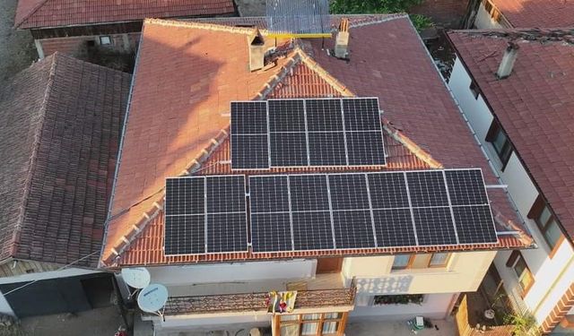 GÜNEŞ ENERJİSİ SAYESİNDE ELEKTRİĞE PARA ÖDEMEYECEKLER