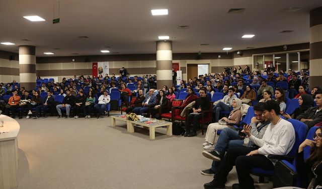 SEKTÖR TEMSİLCİLERİ KBÜ'LÜ ÖĞRENCİLERLE BULUŞTU