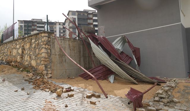 KASTAMONU'DA FIRTINA BİLANÇOSU 6 YARALI