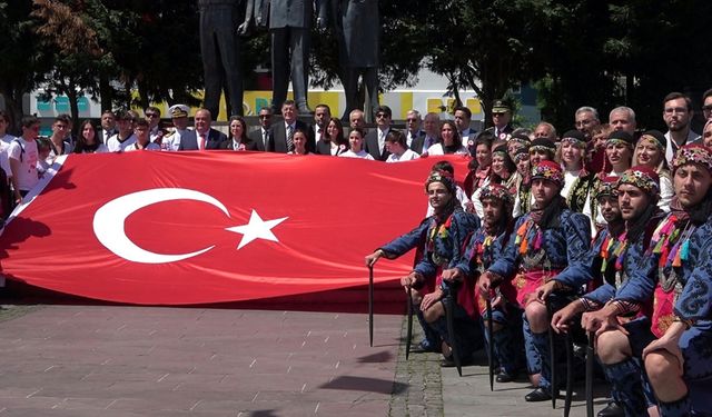 19 MAYIS BARTIN'DA BİRLİK VE BERABERLİK İÇERİSİNDE KUTLANDI