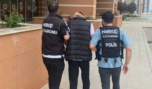 KASTAMONU'DA 15 YIL HAPİS CEZASI BULUNAN FİRARİ YAKALANDI