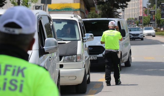 ZONGULDAK'TA TRAFİK EKİPLERİNDEN SIKI DENETİM