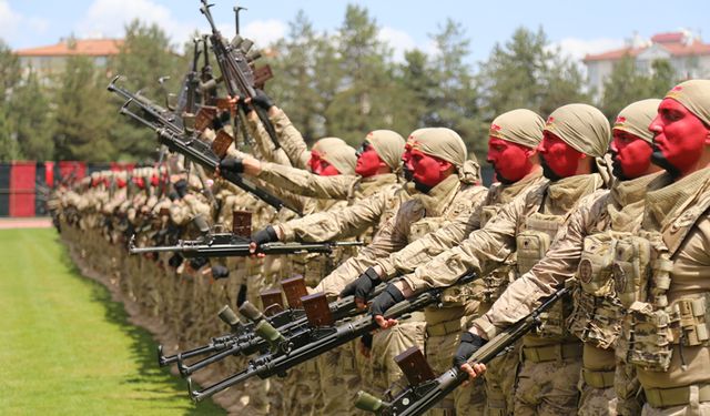 KASTAMONU'DA 19 MAYIS COŞKU İLE KUTLANDI