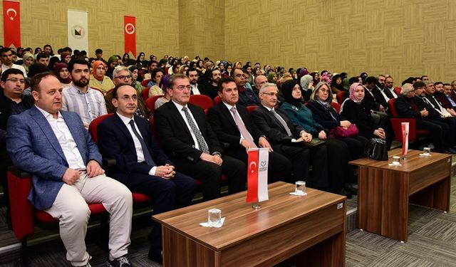 KASTAMONU ÜNİVERSİTESİNDE "MEZHEPLER" KONFERANSI