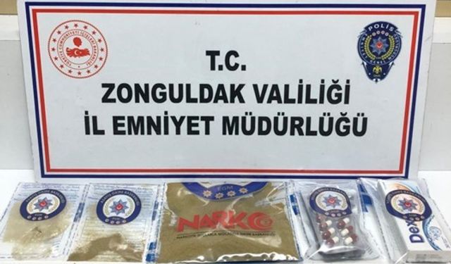 "DUR" İHTARINA UYMADI UYUŞTURUCULAR İLE YAKALANDI