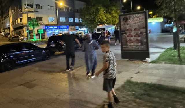 SANDALYEDEN DÜŞEN VATANDAŞIN PARMAĞI KOPTU