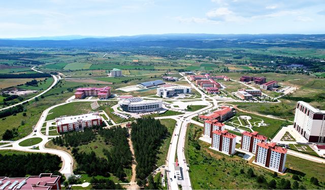 KASTAMONU ÜNİVERSİTESİNDE EŞ GÜDÜMÜNDE İSTANBU'DA DİL SEMPOZYUMU