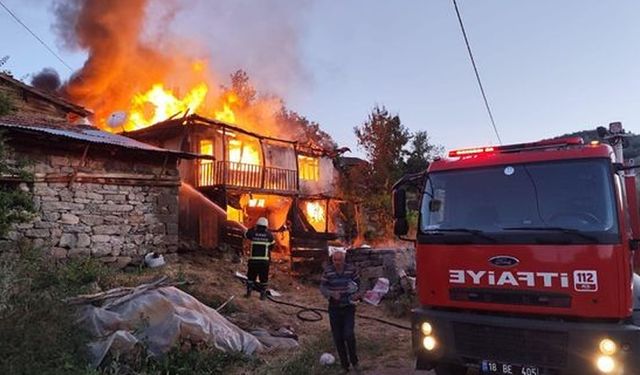 ÇANKIRI'DA EV YANGINI