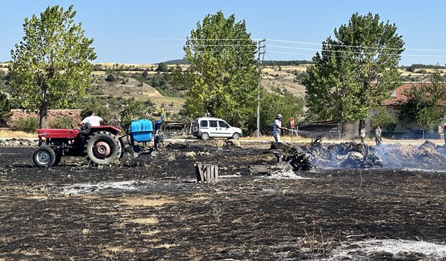 EKİPLERİN HIZLI MÜDAHALESİ YANGINI BÜYÜMEDEN SÖNDÜRDÜ