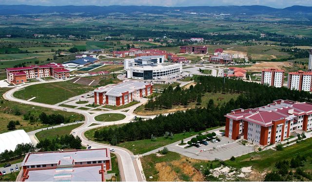 KASTAMONU ÜNİVERSİTESİ QS 2025 DÜNYA ÜNİVERSİTELERİ BÖLGESEL SIRALAMASINDA