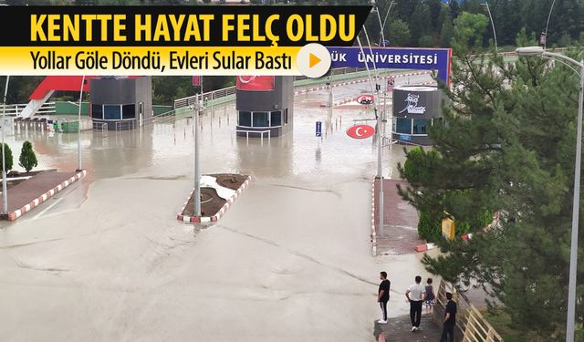 YOLLAR GÖLE DÖNDÜ, EVLERİ SU BASTI