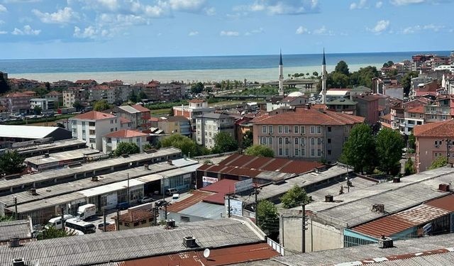 ZONGULDAK ALAPLI'DA DENİZ ÇAMUR RENGİNİ ALDI