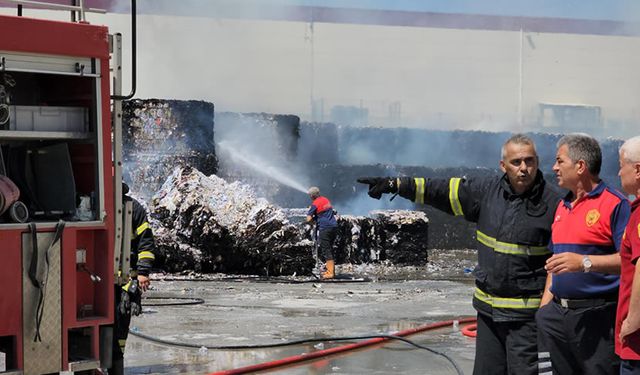 ZONGULDAK'TA KAĞIT FABRİKASINDA YANGIN