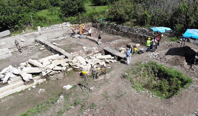 AMASRA'DA BİN 600 YILLIK DEPREM KALINTISI BULUNDU