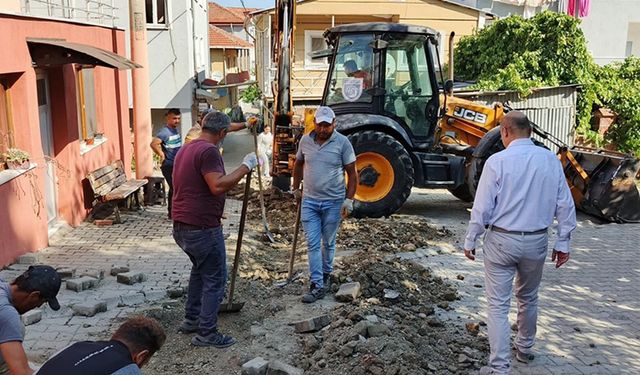 AMASRA'DA BOZULAN YOLLARDA ÇALIŞMALAR SÜRÜYOR