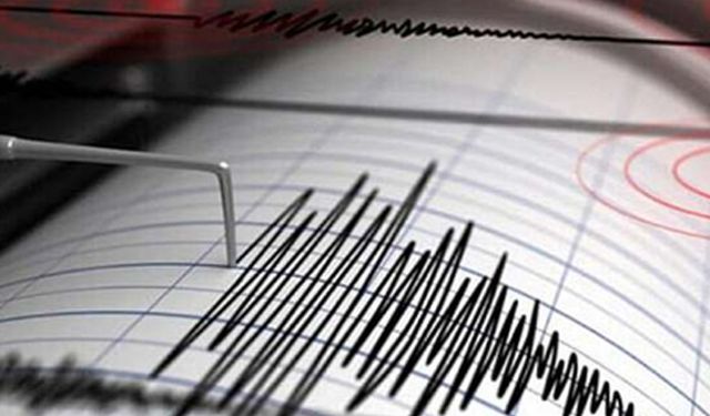 BOLU'DA DEPREM PANİK YARATTI