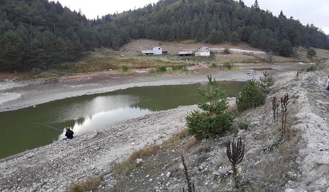 BOLU'DA GÖLETLERDE SU SEVİYESİ AZALDI